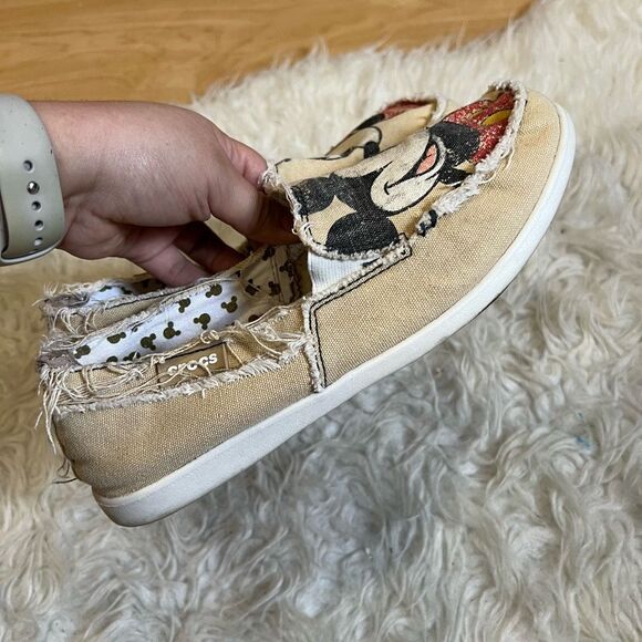 CROCS Mickey Mouse Disney Tan Canvas Slip On Loafer Flats Women’s 9 W - Picture 3 of 12